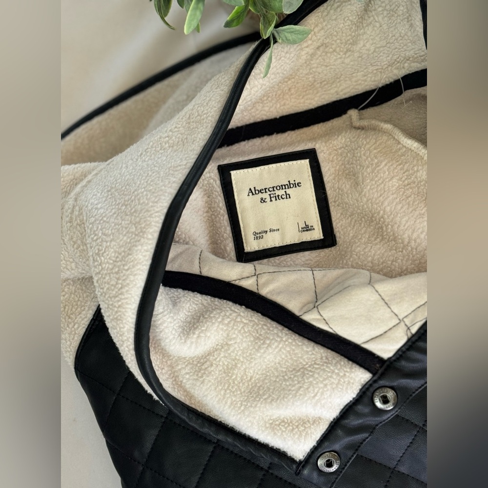 Abercrombie & Fitch Pullover Jacket